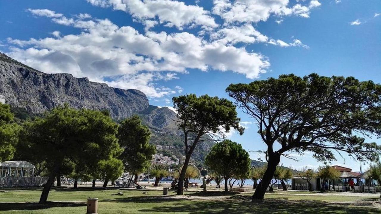 Villa Mama - Traditional Apartments In Omis, Free Parking Екстер'єр фото
