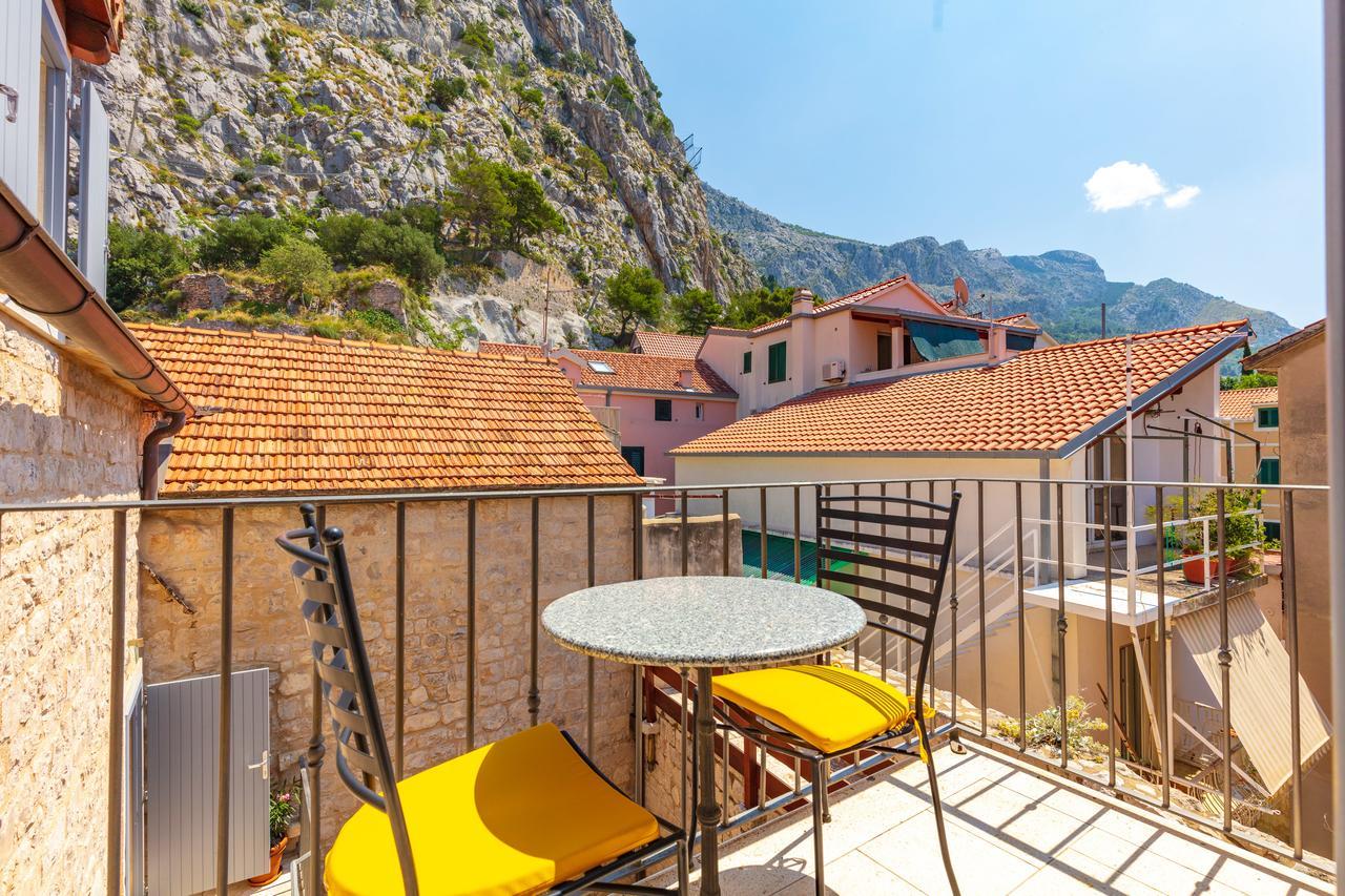 Villa Mama - Traditional Apartments In Omis, Free Parking Екстер'єр фото