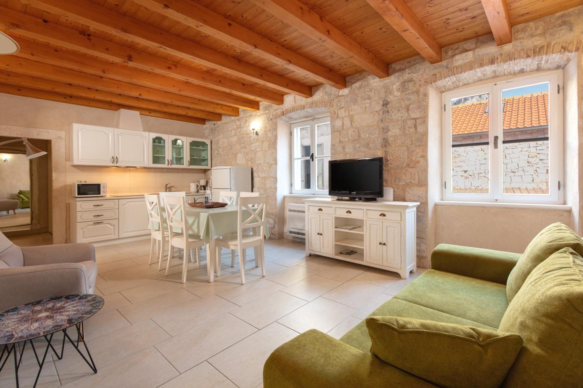 Villa Mama - Traditional Apartments In Omis, Free Parking Екстер'єр фото