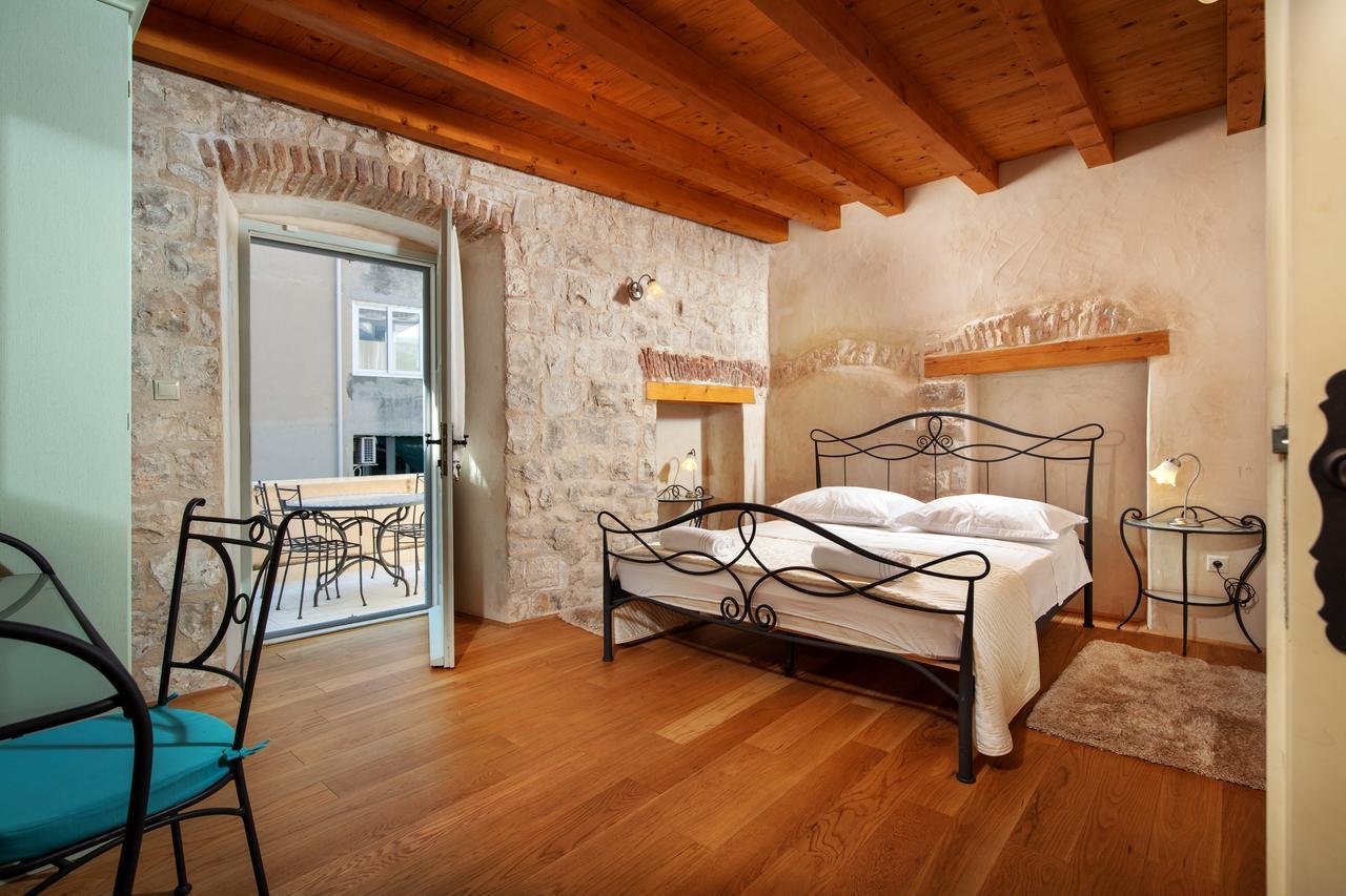 Villa Mama - Traditional Apartments In Omis, Free Parking Екстер'єр фото