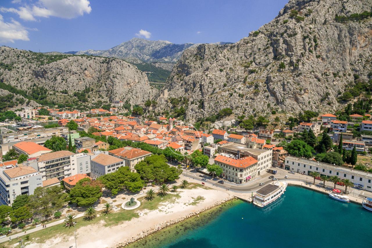 Villa Mama - Traditional Apartments In Omis, Free Parking Екстер'єр фото