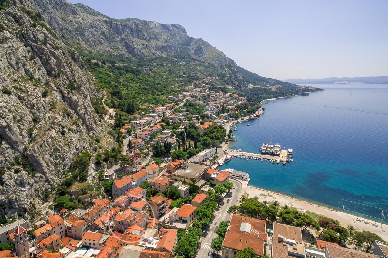 Villa Mama - Traditional Apartments In Omis, Free Parking Екстер'єр фото